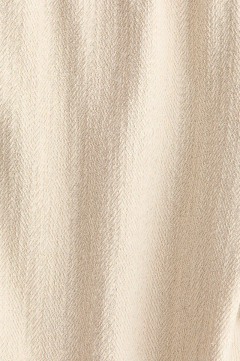 اتش اند ام بنطلون قطني بملمس بارز